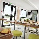 Ibis Budget Niort Est 4*