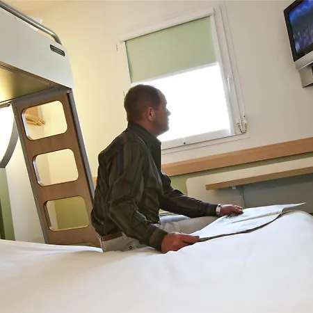 Ibis Budget Niort Est ホテル 4*