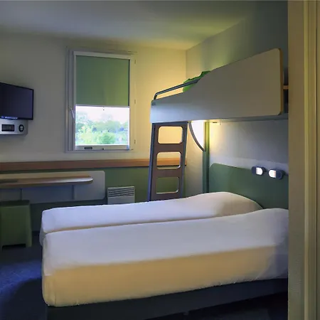 Ibis Budget Niort Est Hotel La Creche