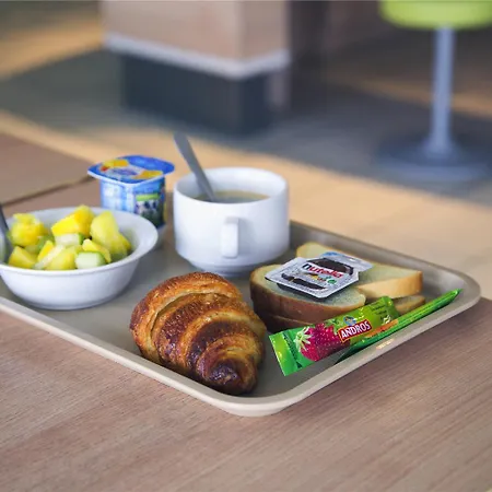 Ibis Budget Niort Est 라크레셰