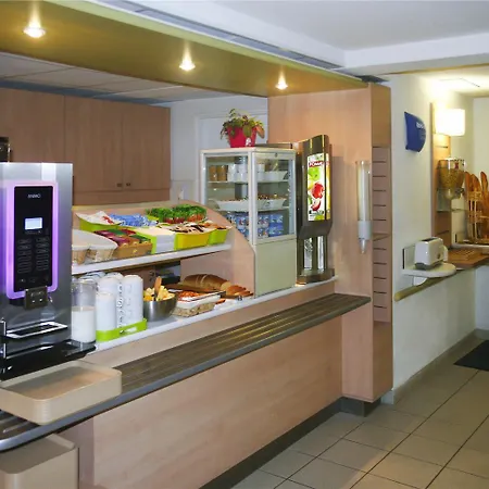 Ibis Budget Niort Est Hotel La Creche