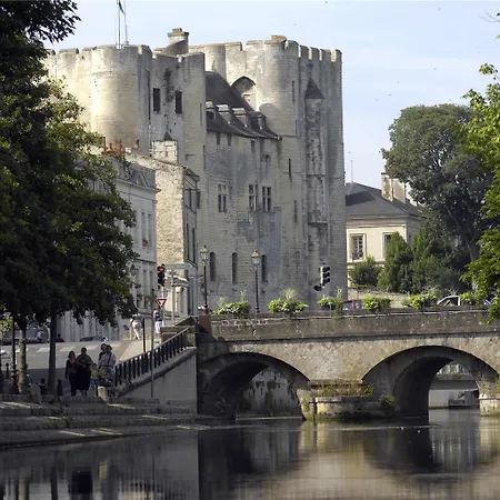 Ibis Budget Niort Est Hotel La Creche