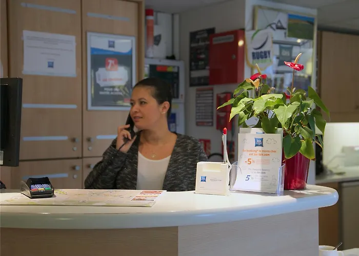Hotel Ibis Budget Niort Est La Creche