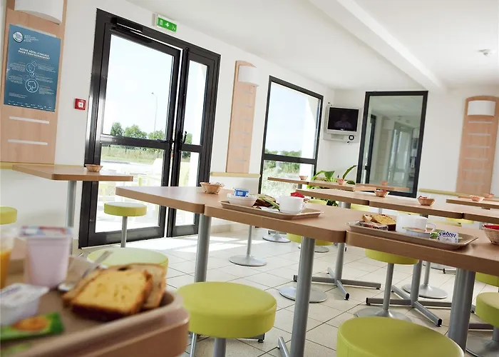 Ibis Budget Niort Est 4*