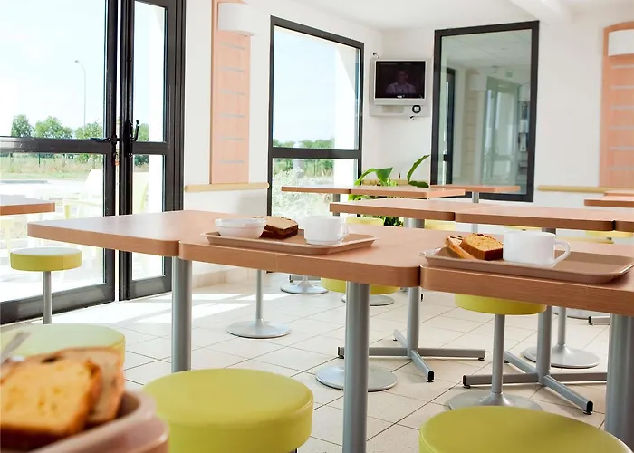 Hotel Ibis Budget Niort Est La Creche