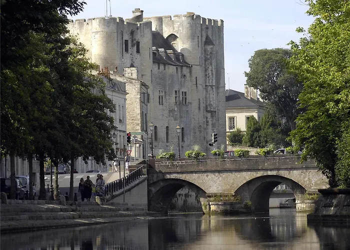 Ibis Budget Niort Est Hotel La Creche